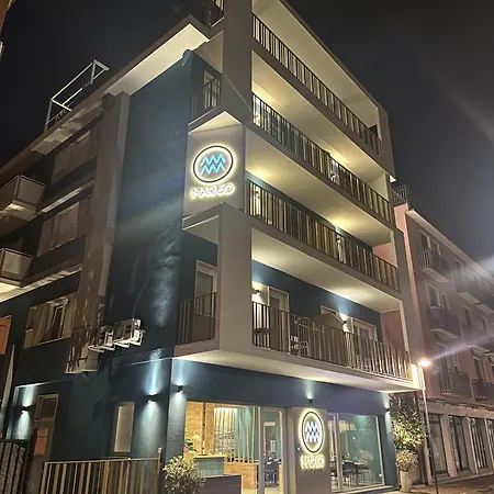 Mar60 Aparthotel
